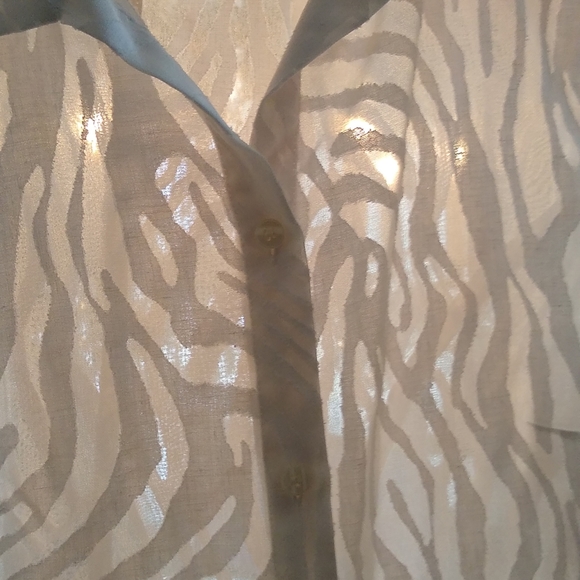 Evan Picone Sheer Top - Picture 3 of 8